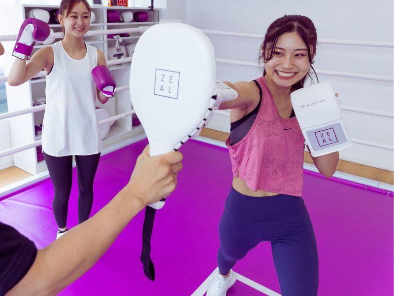 Mitt training with a coach