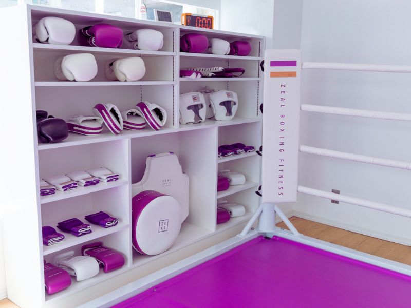 Equipment and gear at English Fight